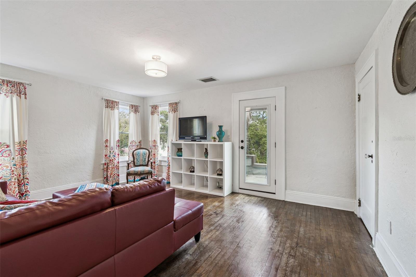 Image 38 of 84 For 4326 3rd Avenue S