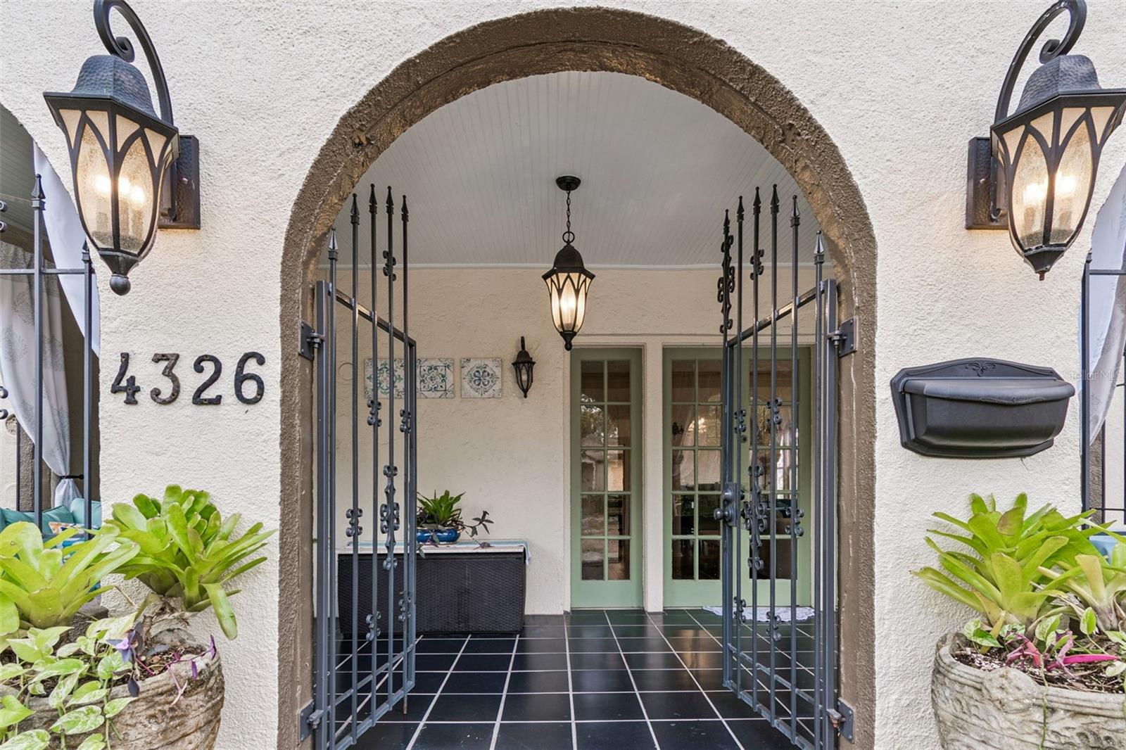 Image 4 of 84 For 4326 3rd Avenue S