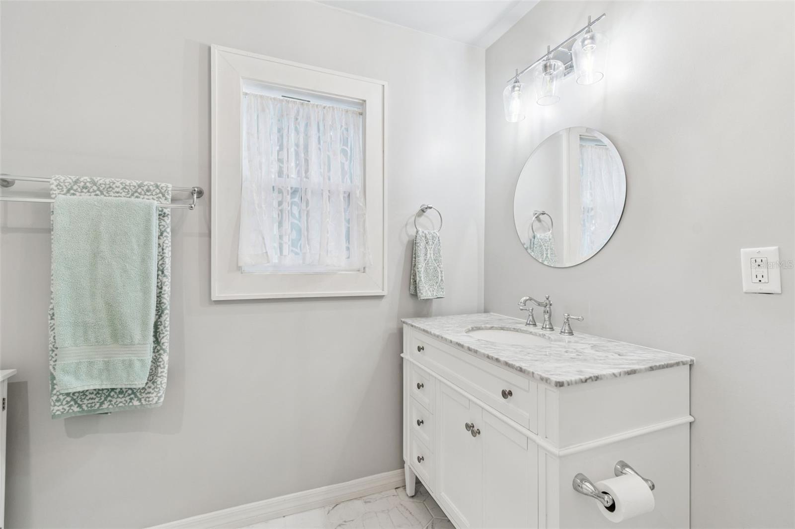 Image 44 of 84 For 4326 3rd Avenue S