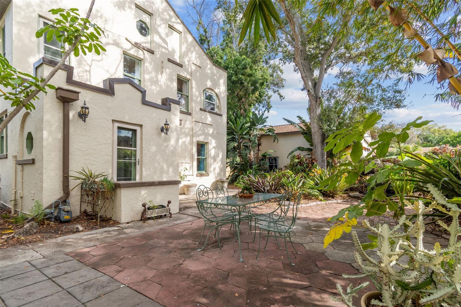 Image 55 of 84 For 4326 3rd Avenue S