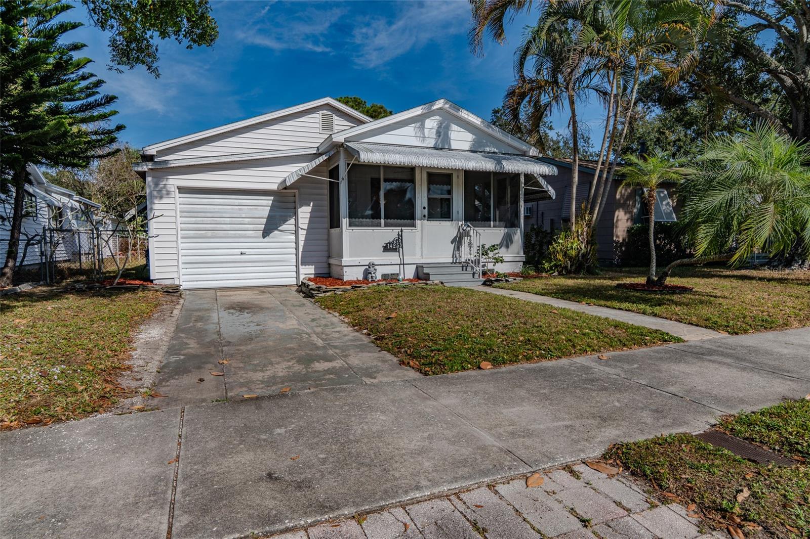 Details for 1425 34th Avenue N, ST PETERSBURG, FL 33704