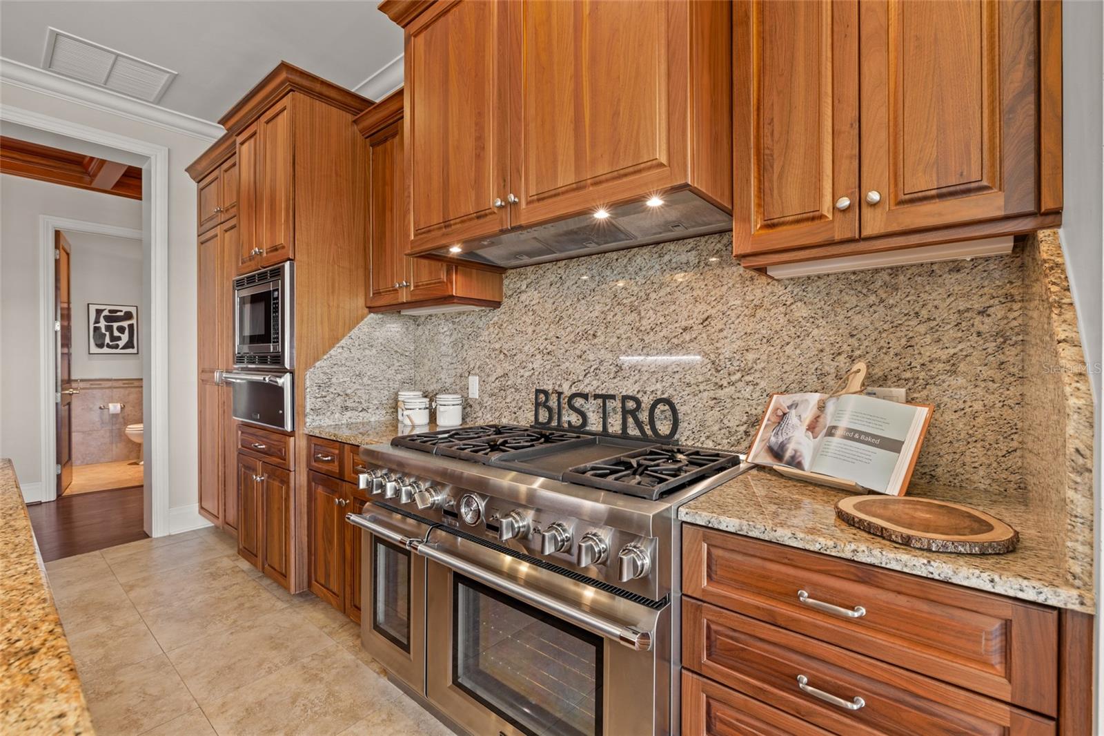 Image 13 of 65 For 1976 Kansas Avenue Ne