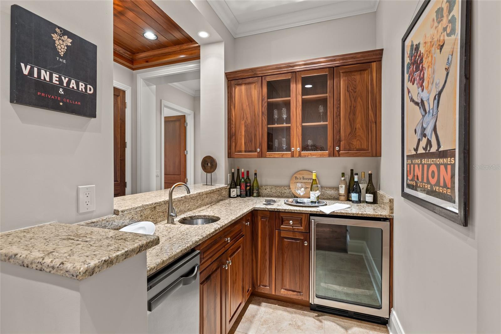 Image 21 of 65 For 1976 Kansas Avenue Ne