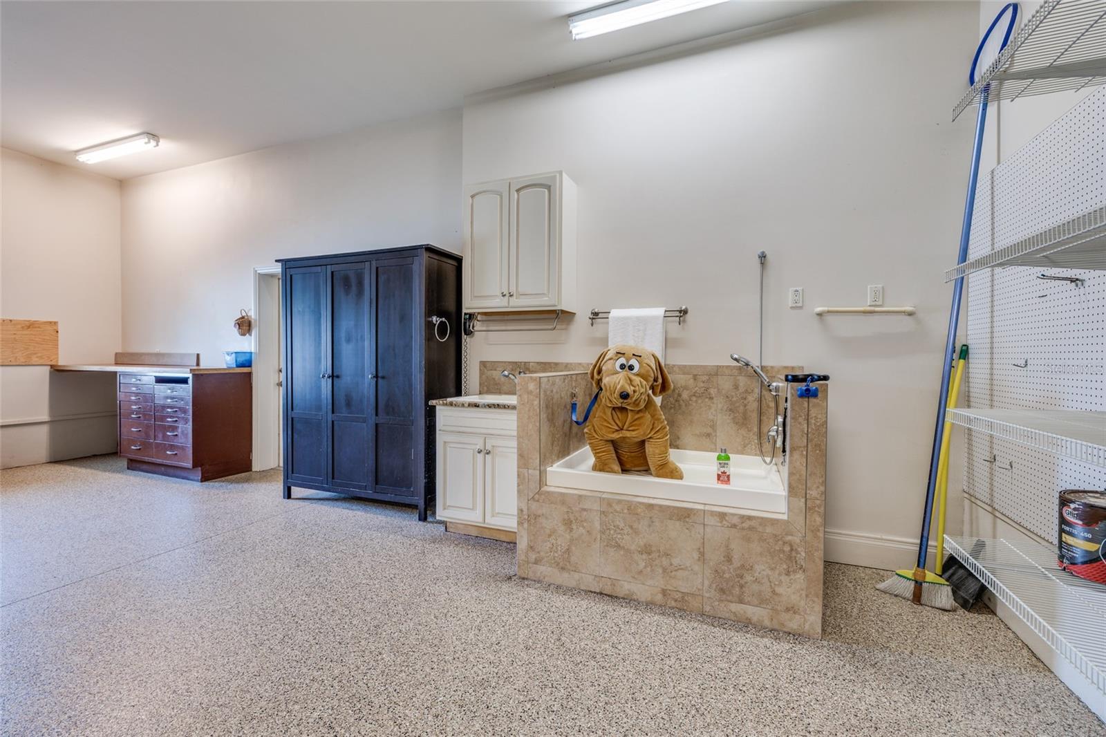 Image 48 of 65 For 1976 Kansas Avenue Ne