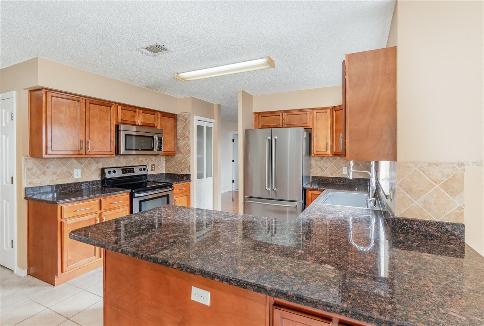 Image 10 of 27 For 6036 Brookhill Cir