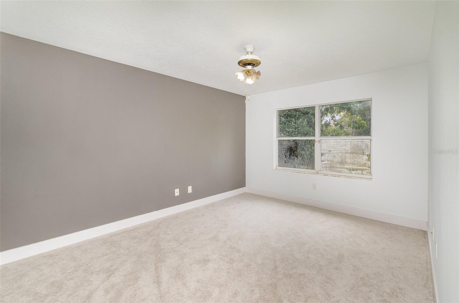 Image 13 of 27 For 6036 Brookhill Cir