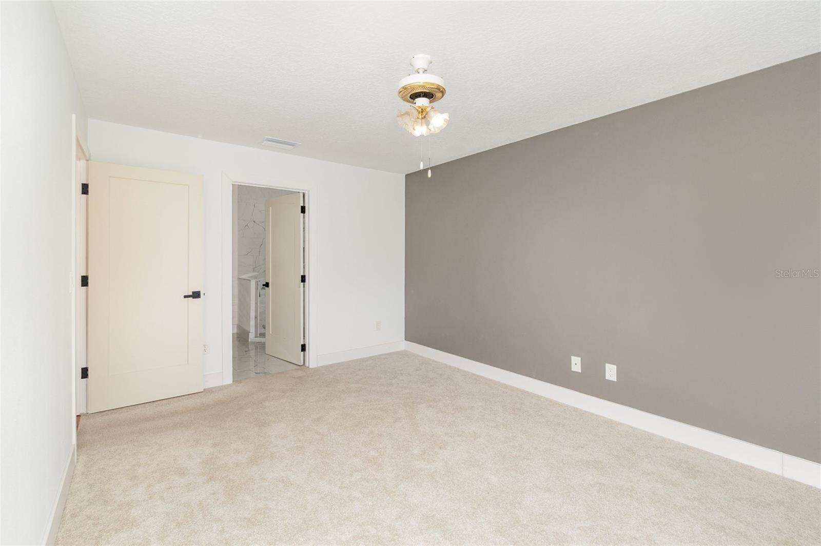 Image 15 of 27 For 6036 Brookhill Cir