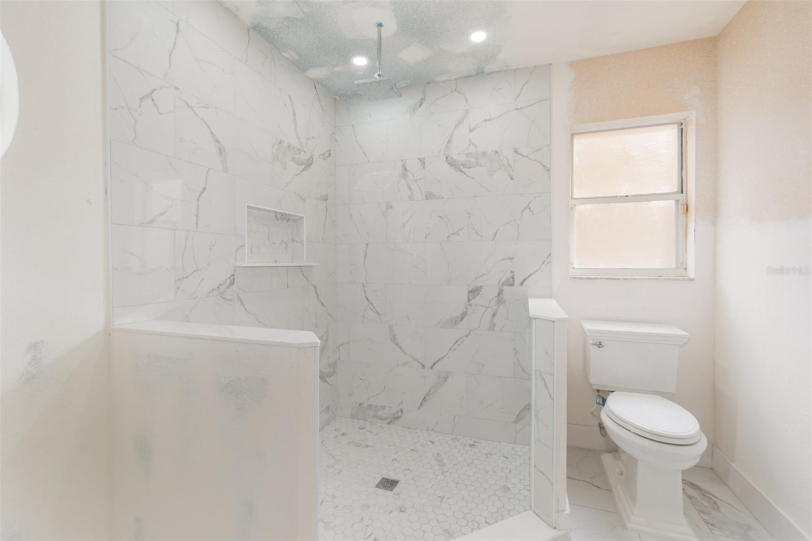 Image 16 of 27 For 6036 Brookhill Cir