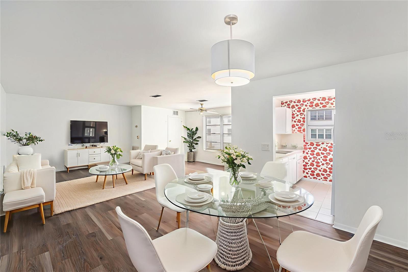 Image 11 of 37 For 5623 80th Street N 211