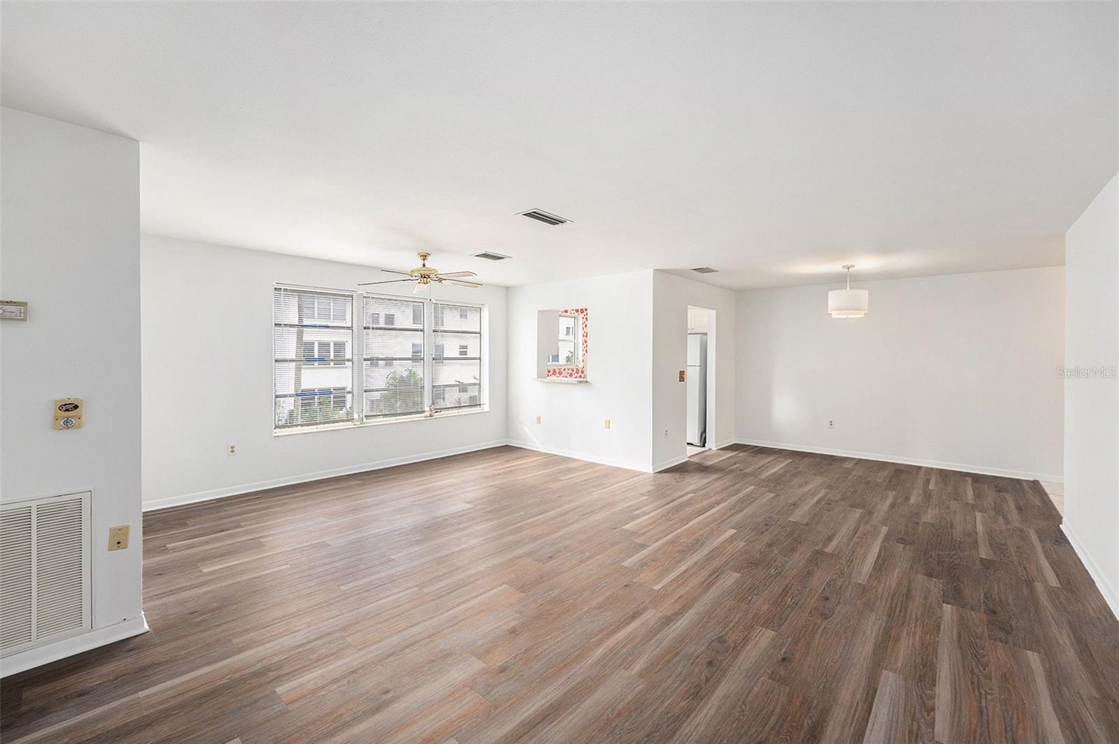 Image 6 of 37 For 5623 80th Street N 211