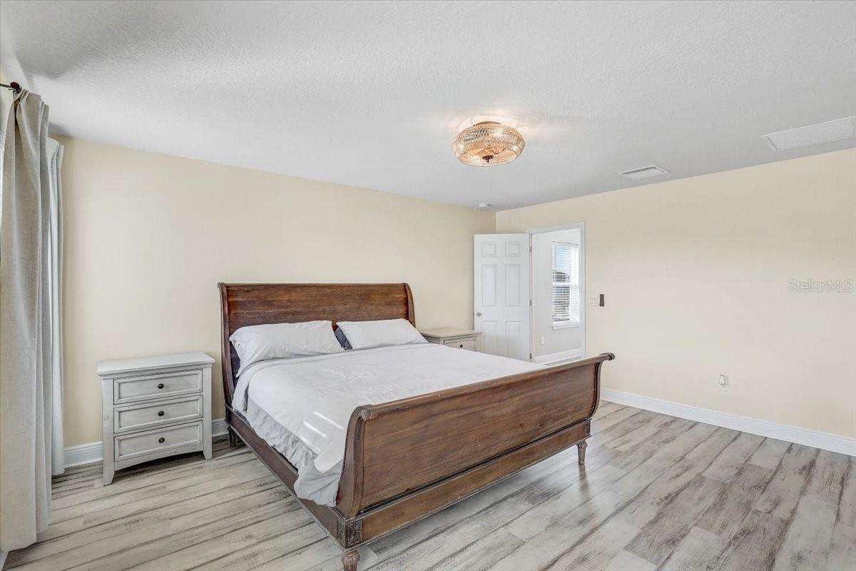 Image 20 of 47 For 11909 Bahia Valley Drive