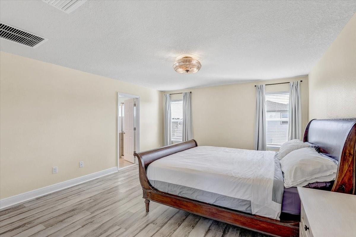 Image 21 of 47 For 11909 Bahia Valley Drive