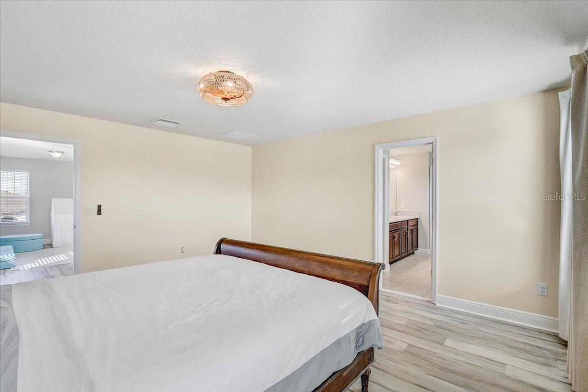 Image 22 of 47 For 11909 Bahia Valley Drive