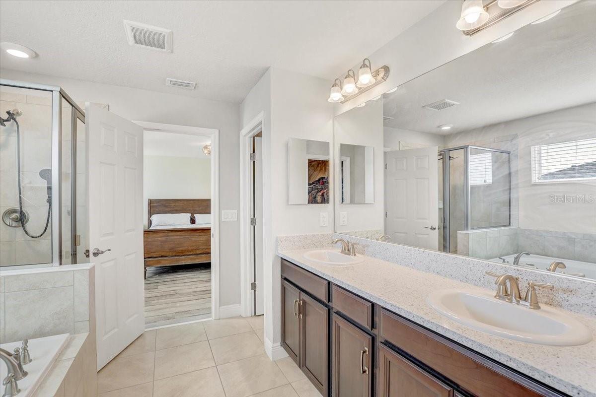 Image 24 of 47 For 11909 Bahia Valley Drive