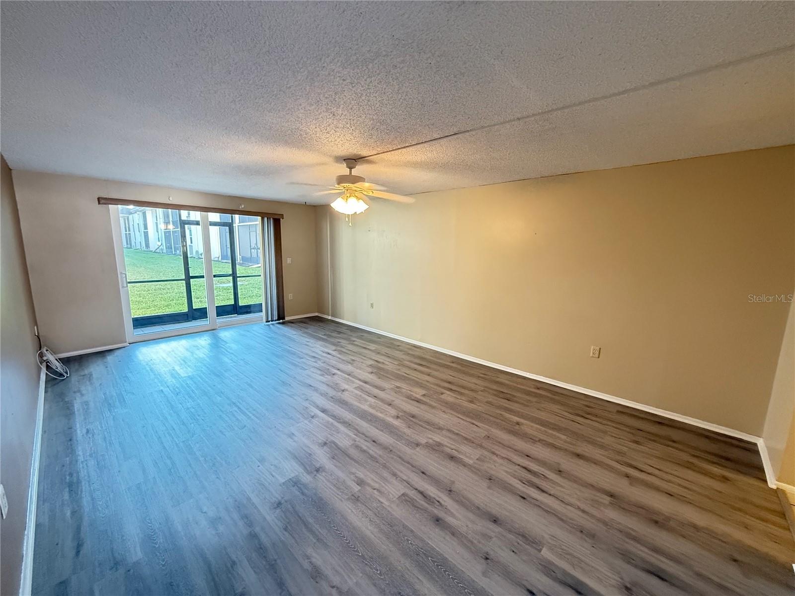 Listing photo id 12 for 107 Caldwell Drive M177