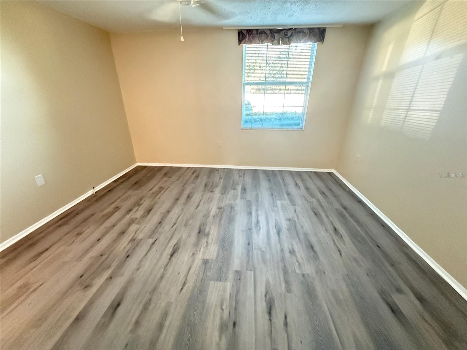 Listing photo id 26 for 107 Caldwell Drive M177