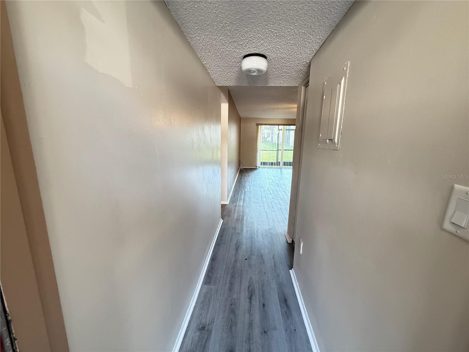 Listing photo id 2 for 107 Caldwell Drive M177