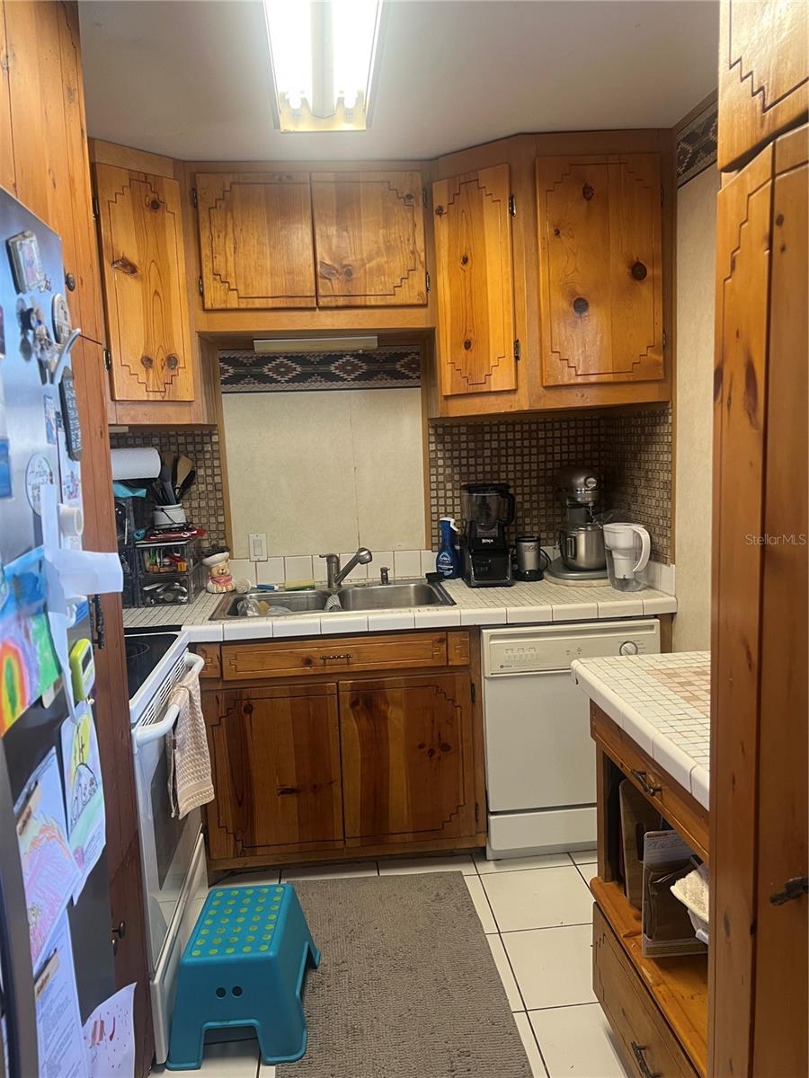 Image 13 of 23 For 4224 Bird Street