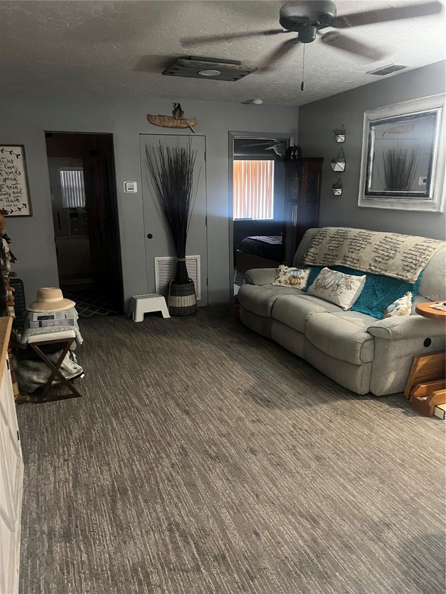 Image 4 of 23 For 4224 Bird Street