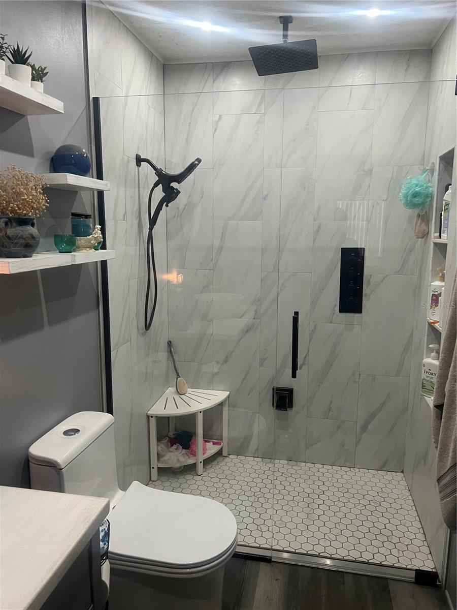 Image 8 of 23 For 4224 Bird Street