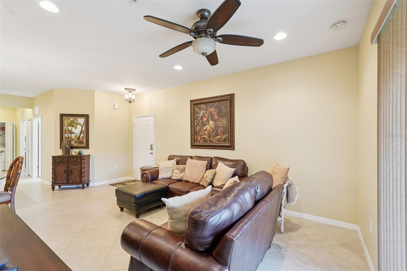 Image 4 of 24 For 7935 Moonstone Drive 26-101