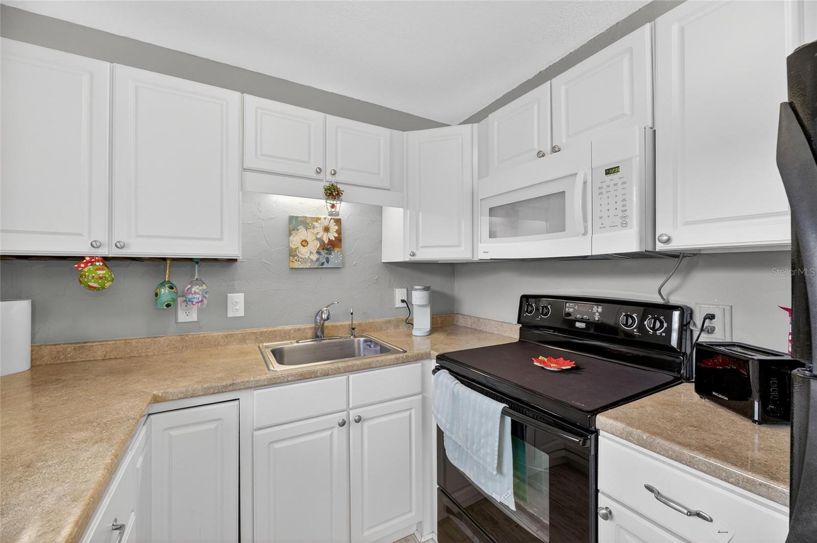 Image 13 of 64 For 201 Bedford Street 88