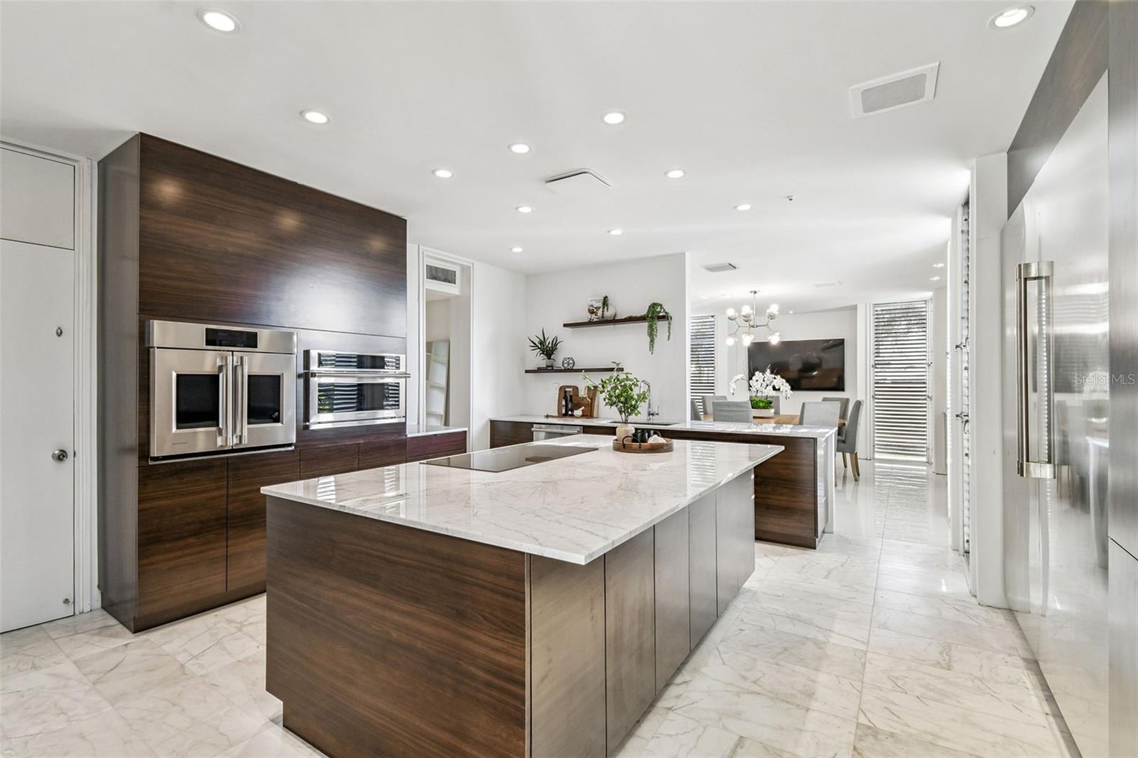 Image 18 of 87 For 41 Bering Street