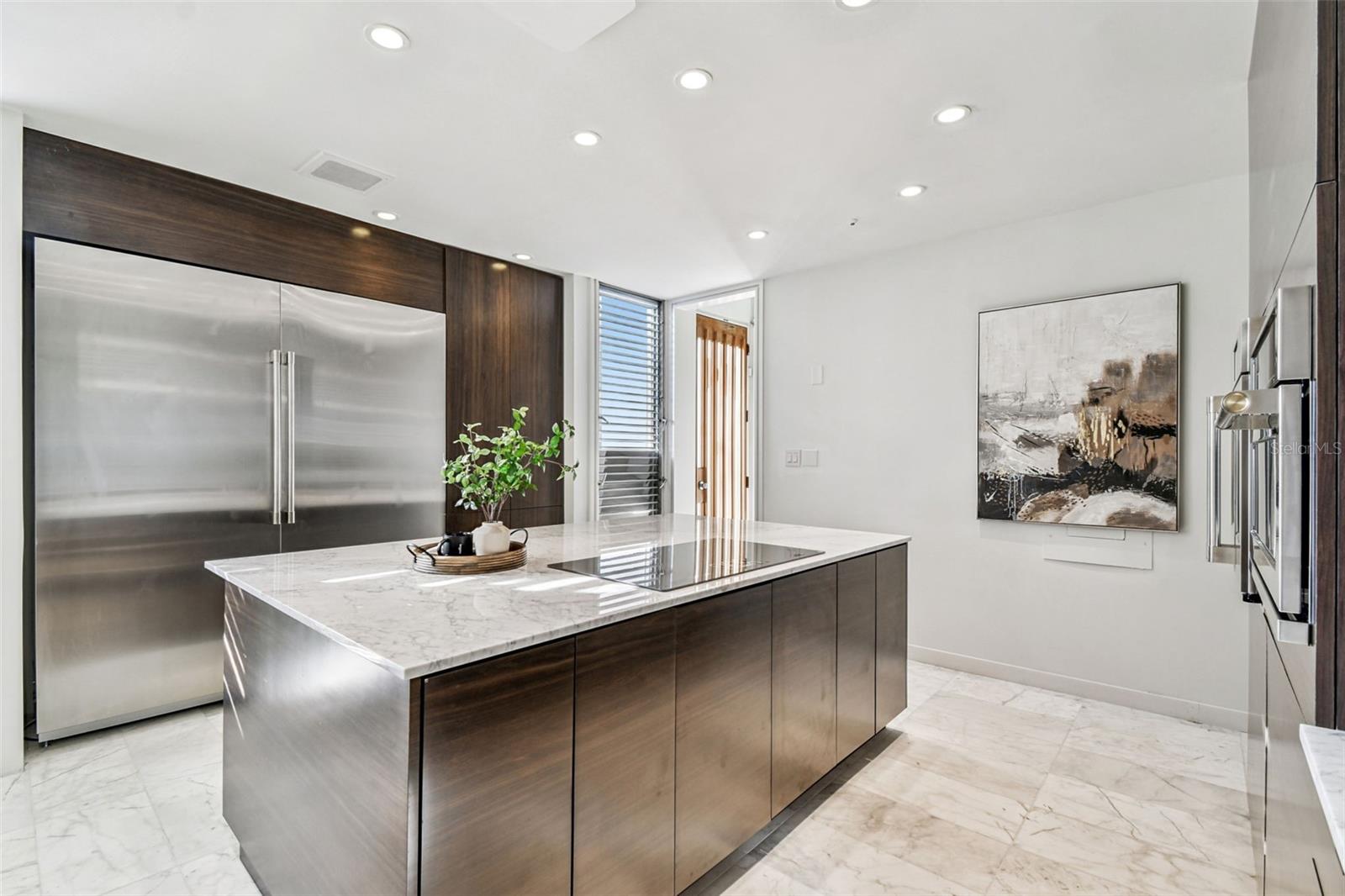 Image 23 of 87 For 41 Bering Street