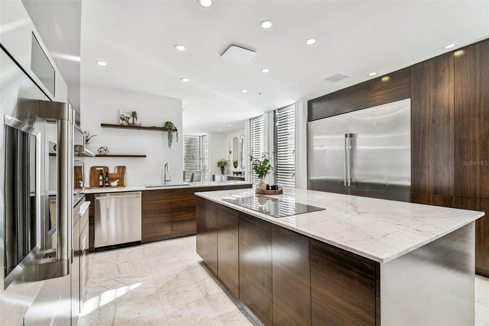 Image 24 of 87 For 41 Bering Street