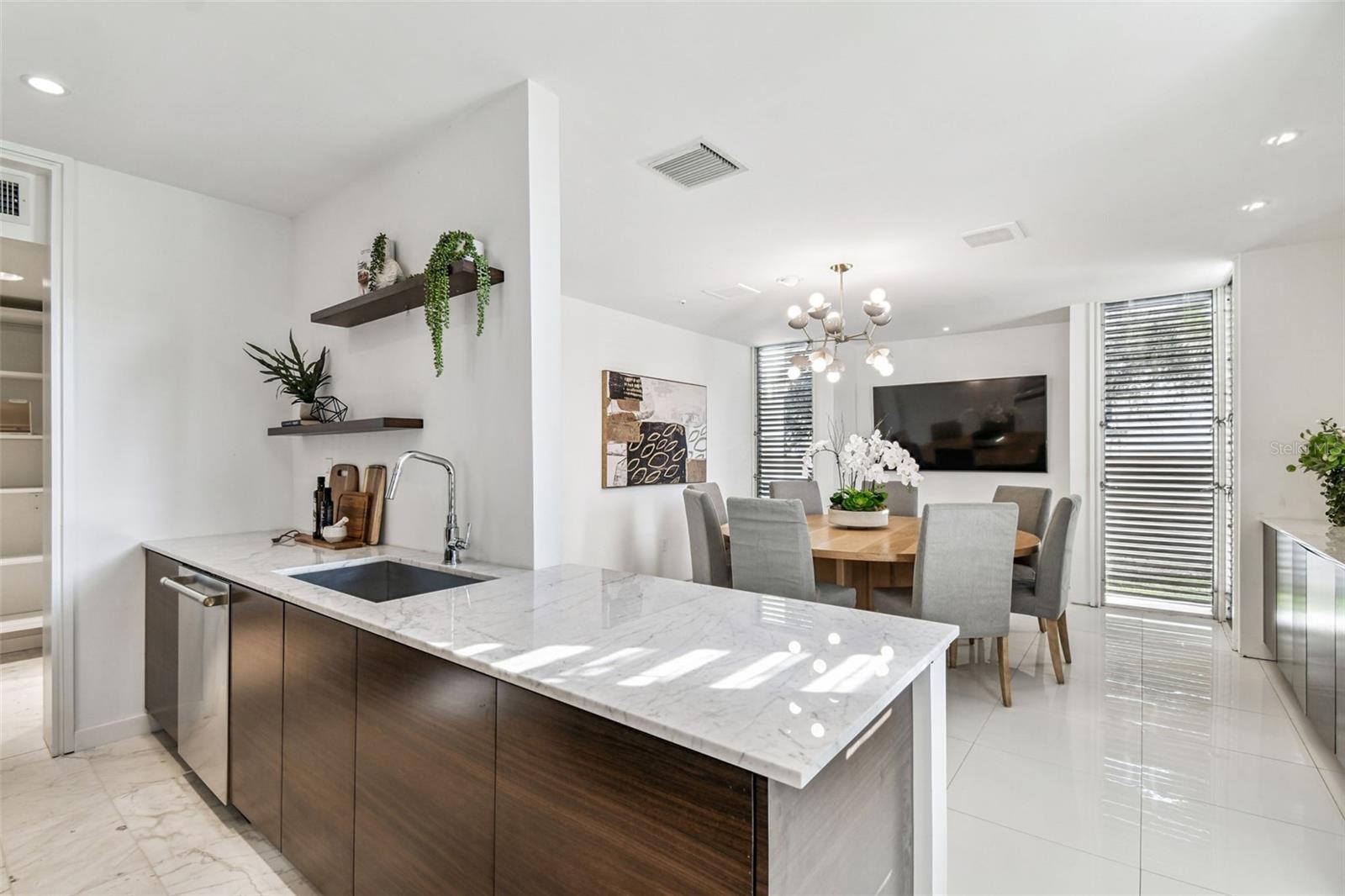 Image 29 of 87 For 41 Bering Street