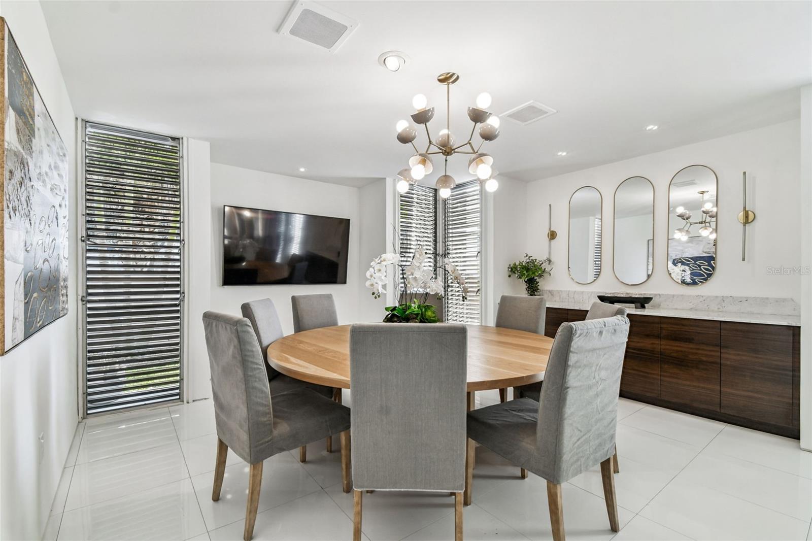 Image 30 of 87 For 41 Bering Street