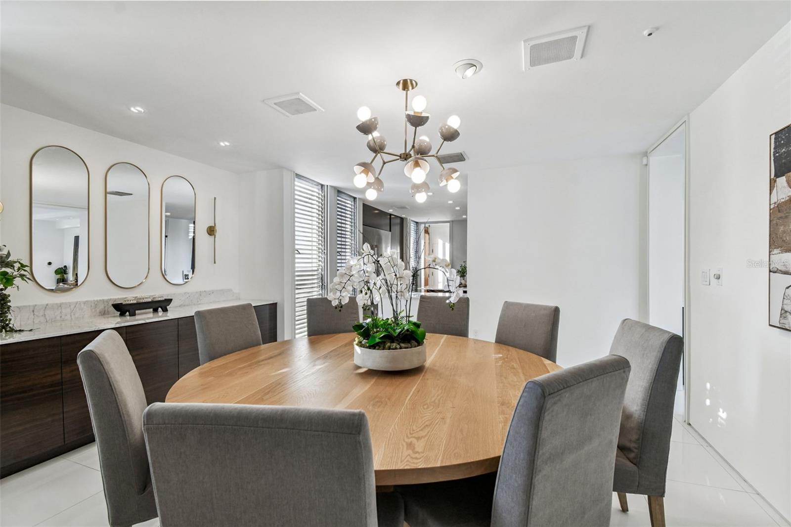 Image 31 of 87 For 41 Bering Street