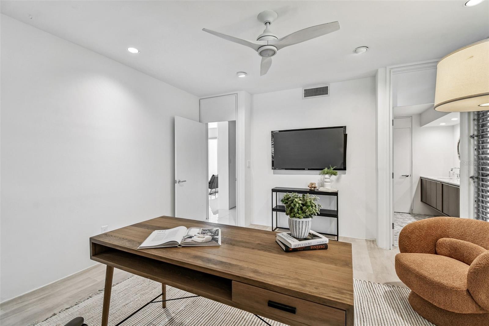 Image 39 of 87 For 41 Bering Street