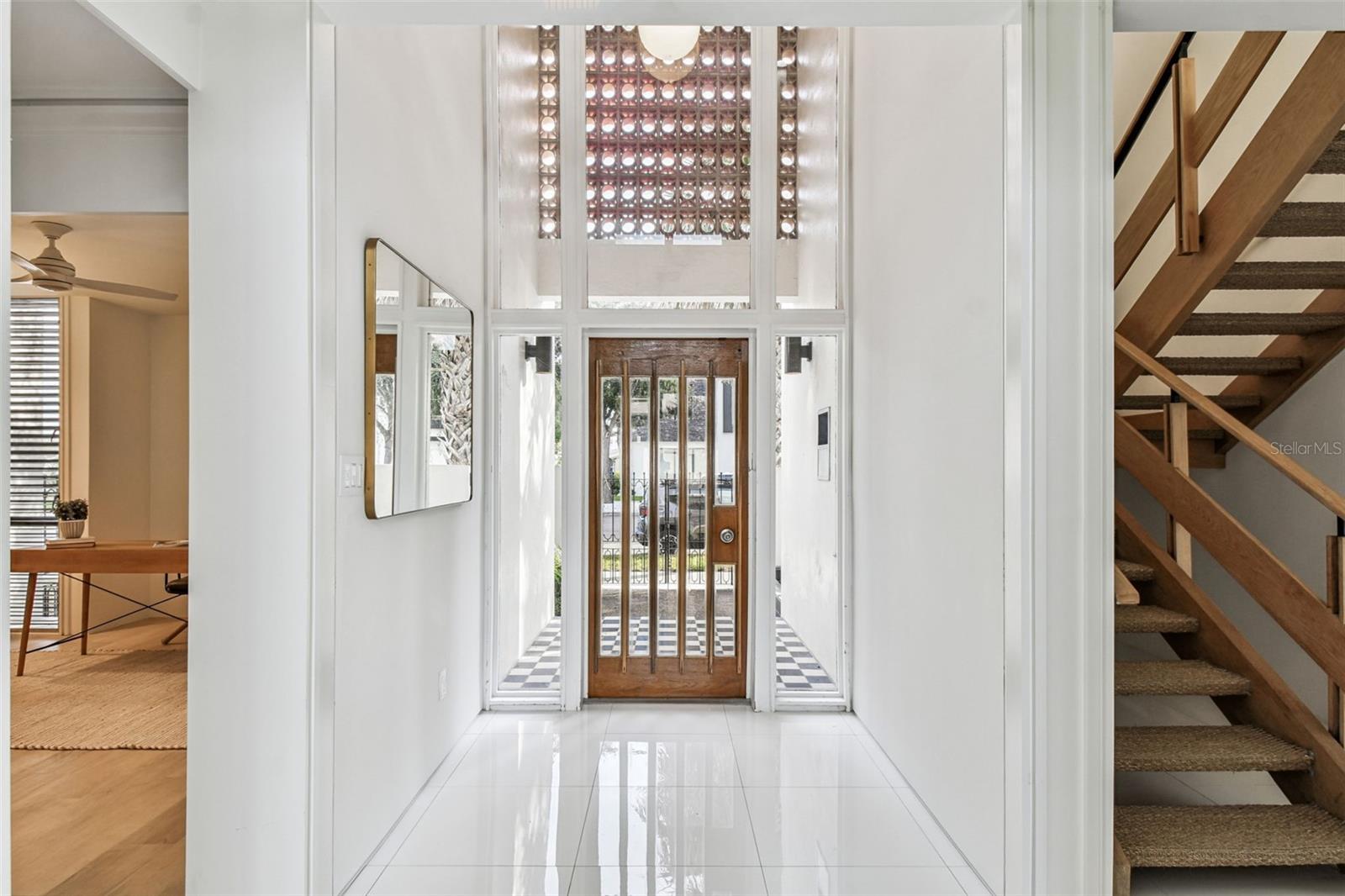 Image 4 of 87 For 41 Bering Street