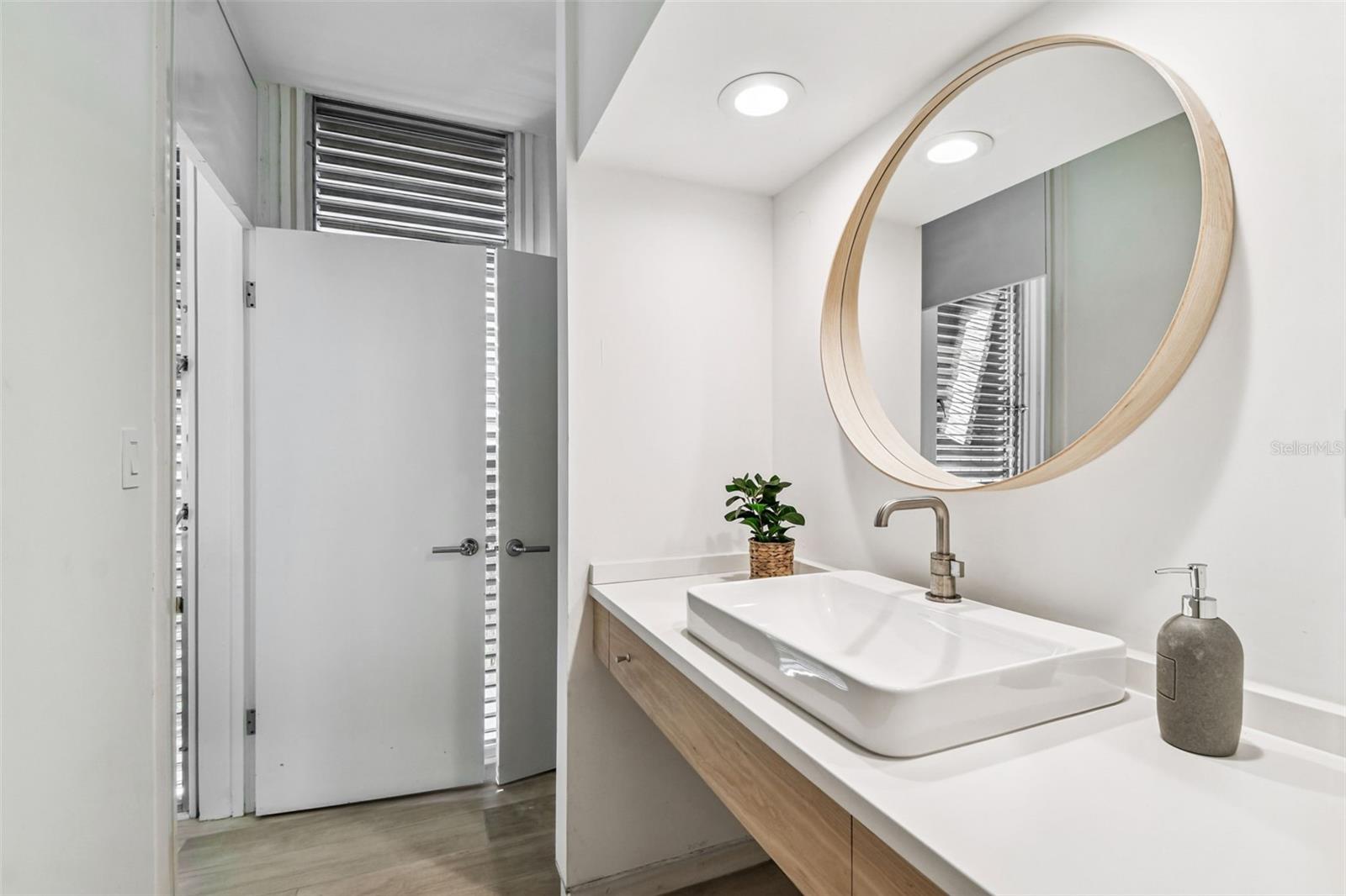 Image 59 of 87 For 41 Bering Street