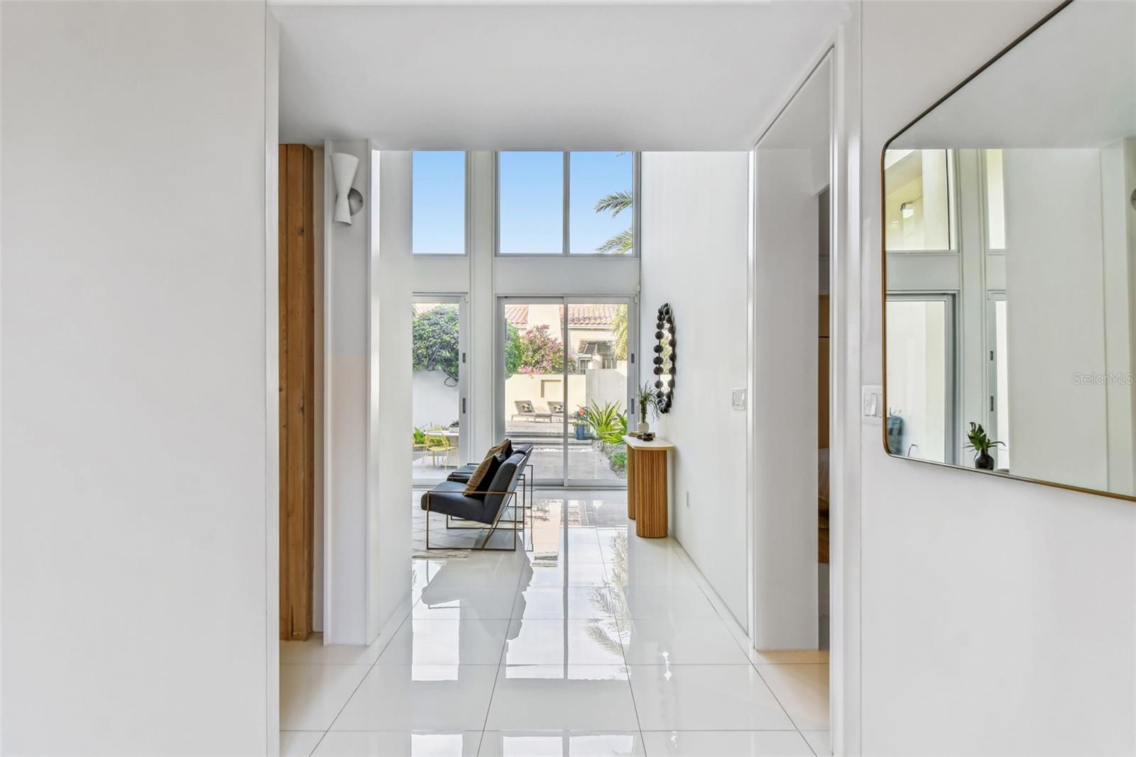 Image 8 of 87 For 41 Bering Street