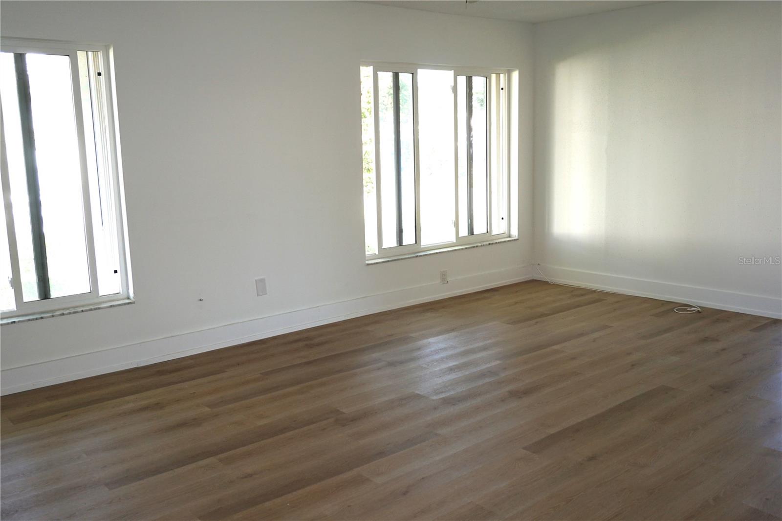 Image 23 of 43 For 9182 42nd Way N 5