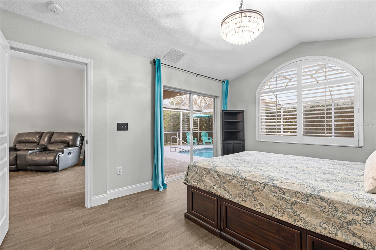 Image 24 of 61 For 6006 Chellas Court