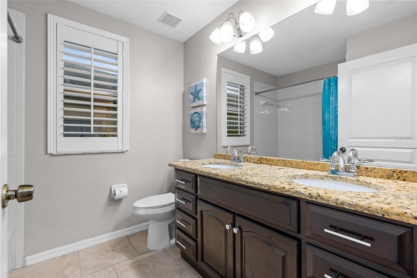 Image 31 of 61 For 6006 Chellas Court