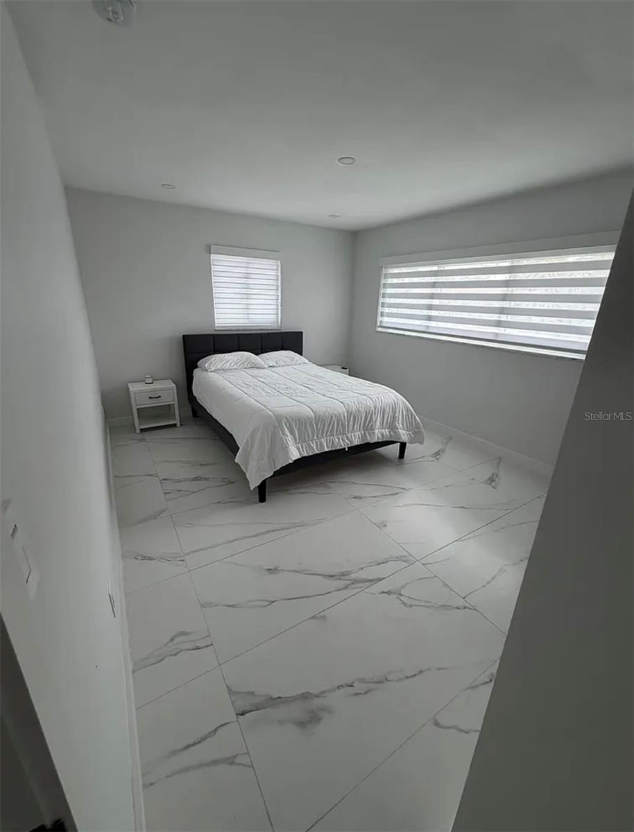 Image 11 of 19 For 1359 40th Avenue Ne