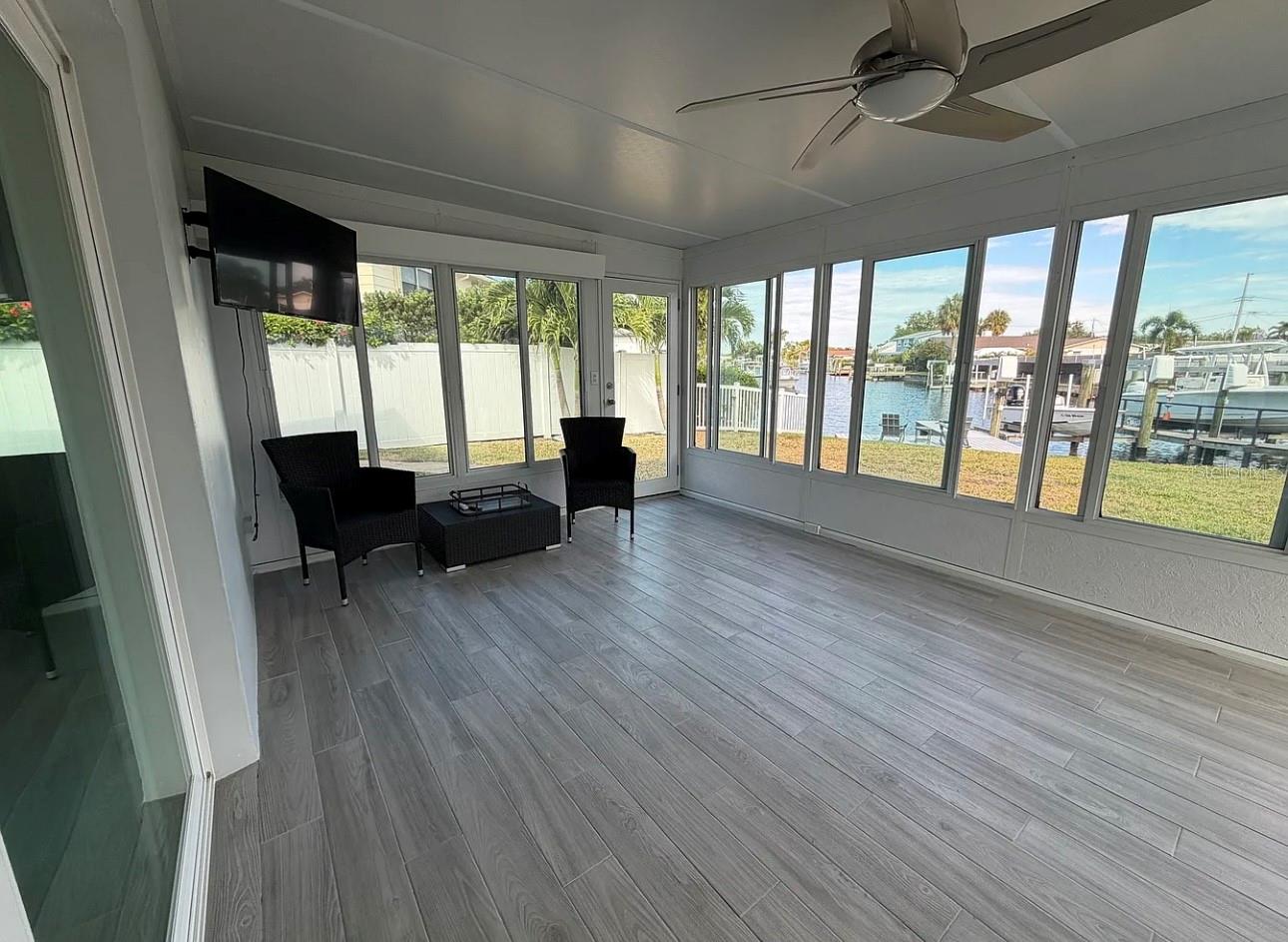 Image 14 of 19 For 1359 40th Avenue Ne