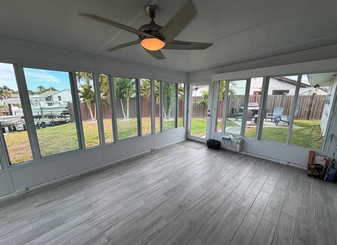 Image 15 of 19 For 1359 40th Avenue Ne