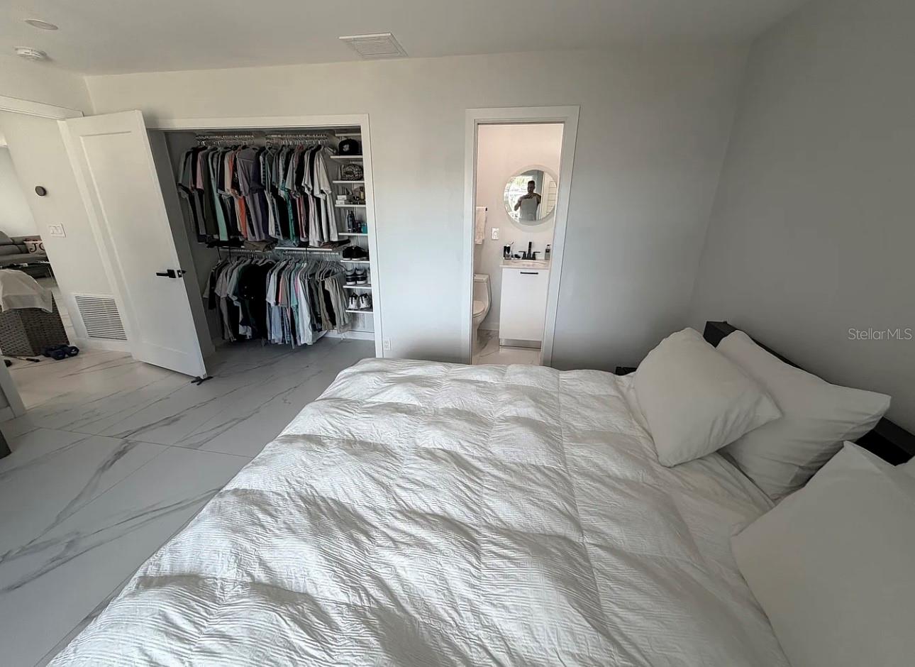 Image 7 of 19 For 1359 40th Avenue Ne