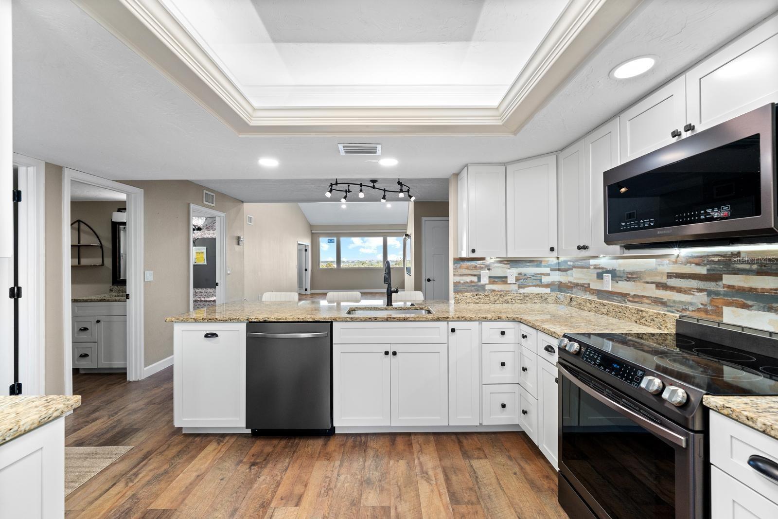 Image 10 of 39 For 9604 Cortez Road W 136