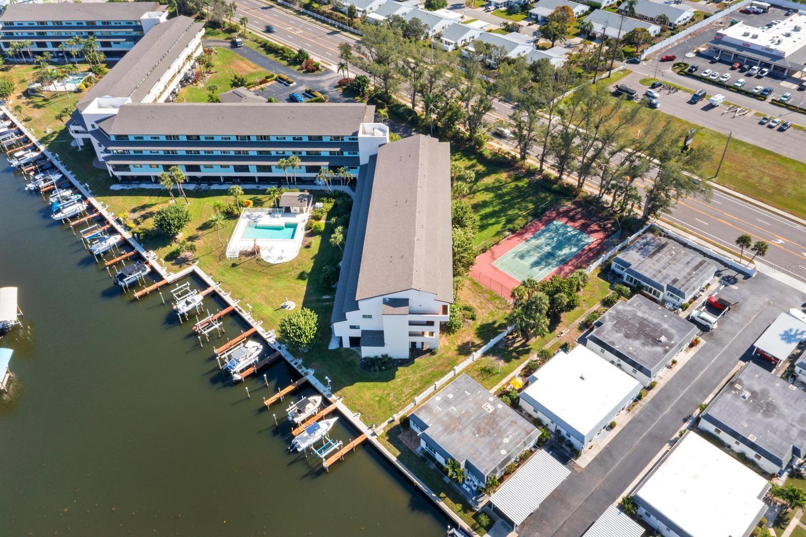 Image 36 of 39 For 9604 Cortez Road W 136