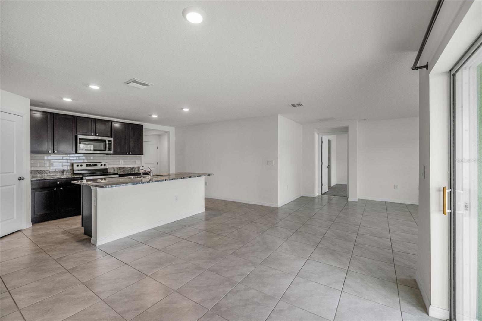 Image 11 of 40 For 4138 Autumn Amber Drive