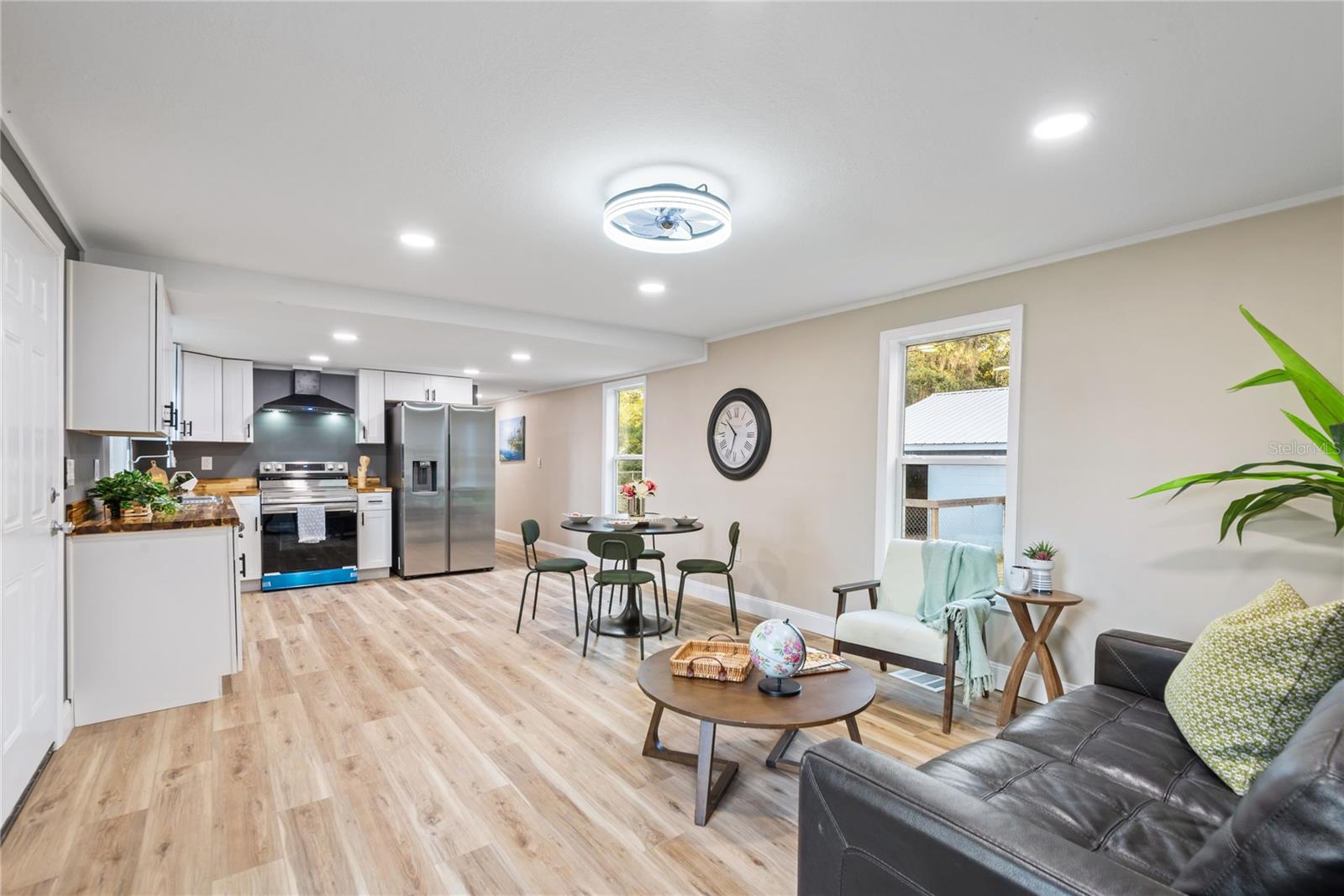 Image 22 of 41 For 6455 Cardinal Street