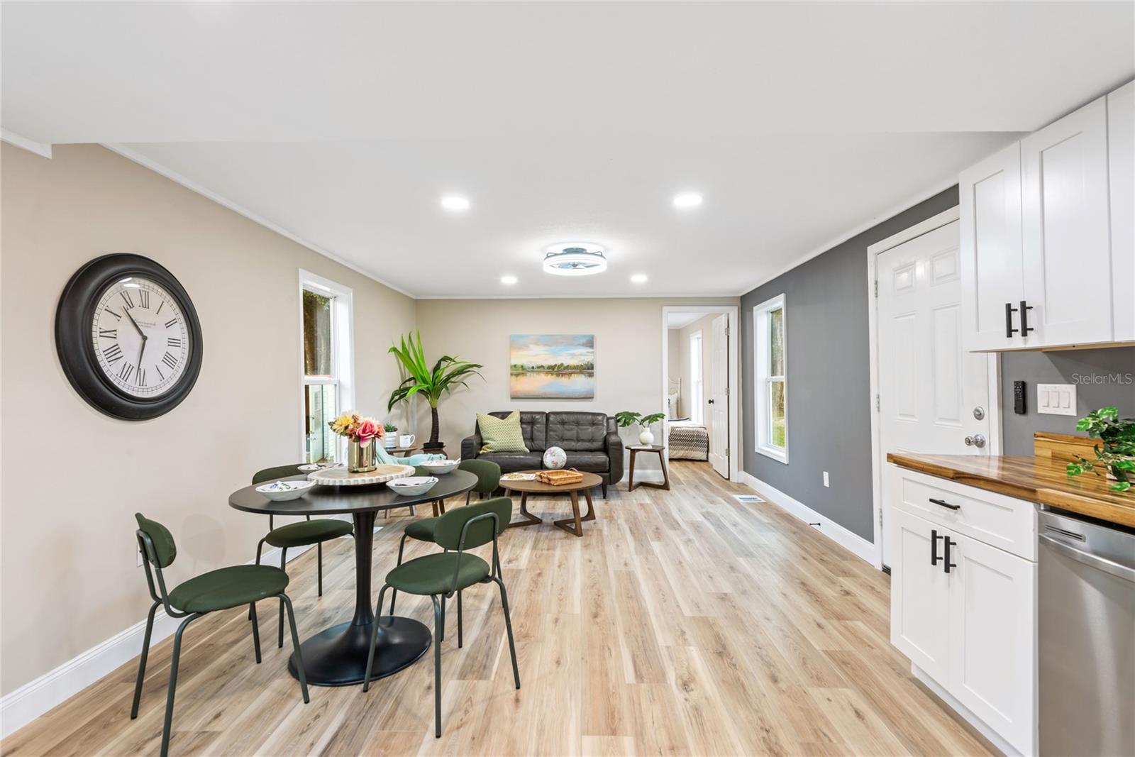 Image 28 of 41 For 6455 Cardinal Street