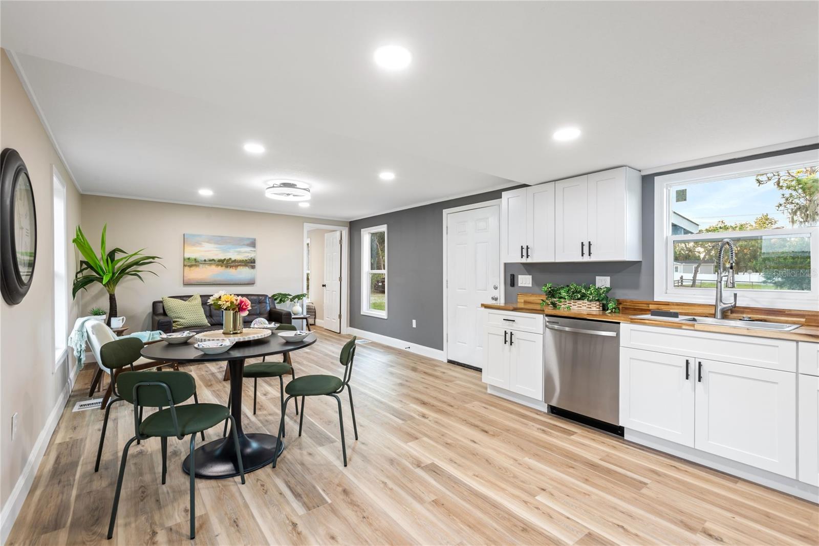 Image 29 of 41 For 6455 Cardinal Street