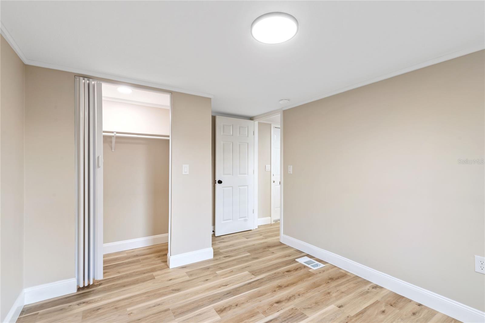 Image 33 of 41 For 6455 Cardinal Street